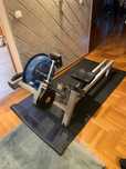 Wioślarz Wodny  E 520 Fluid Rower