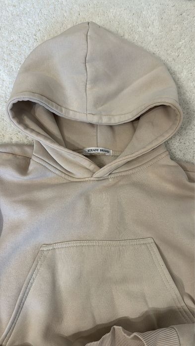 Спортивний комтюм українського бренду steady brand
