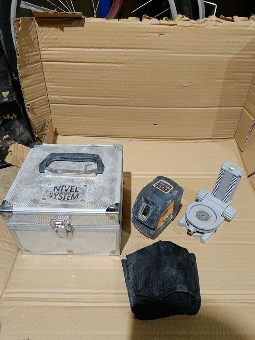 Nivel CL1 laser krzyżowy