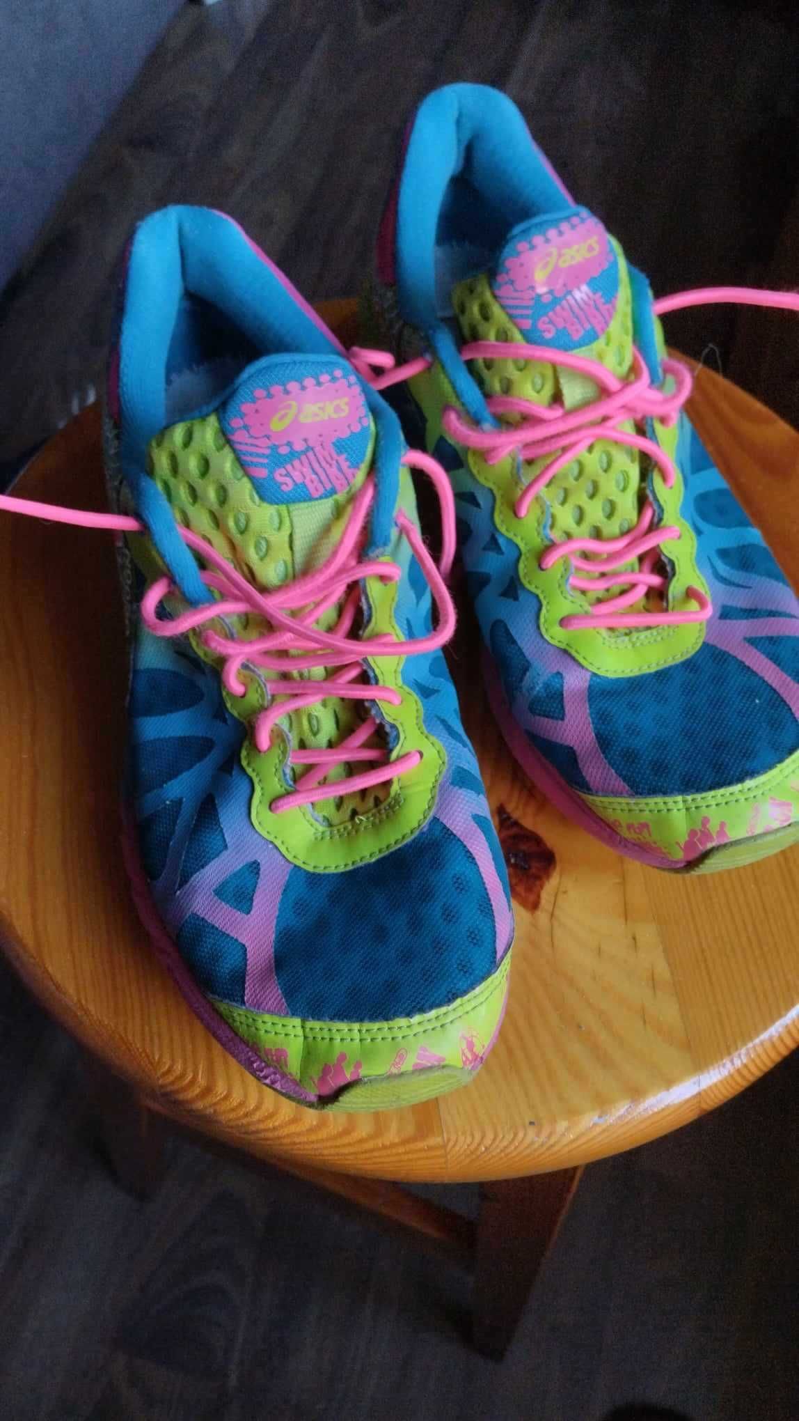 Buty Damskie Asics Gel-Noosa Tri9
