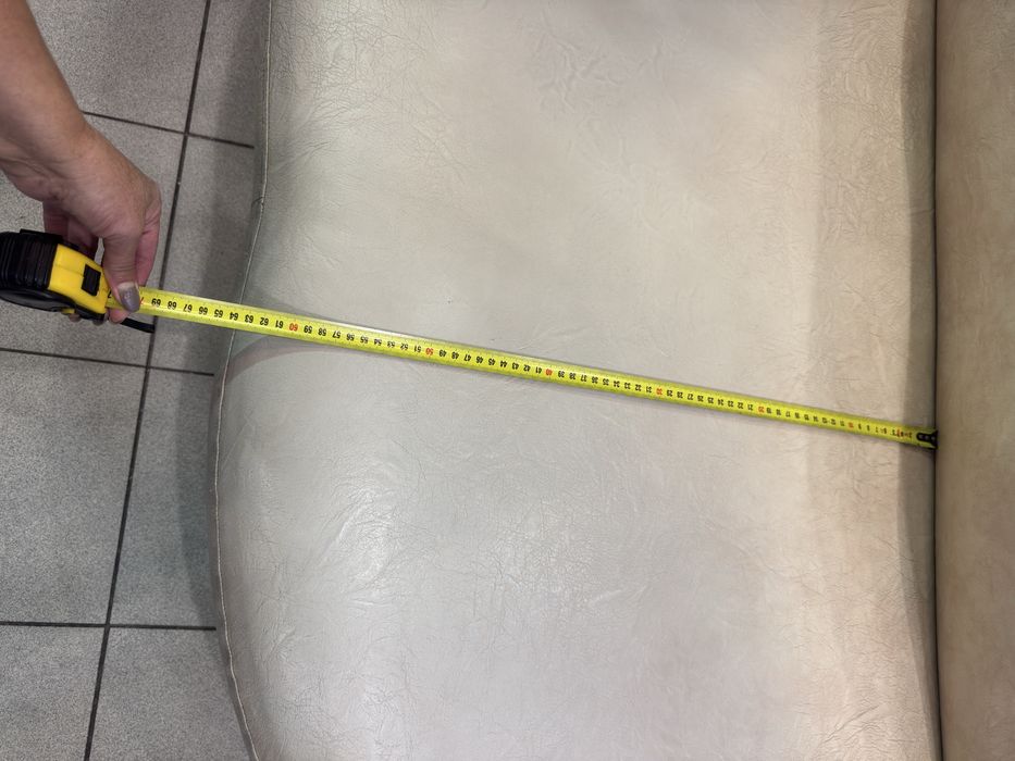 Диванчик для очикування