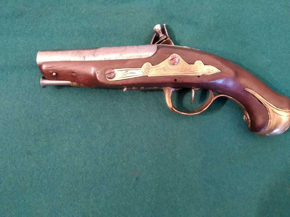 Pistola de pederneira  " de manteau" por volta de 1770