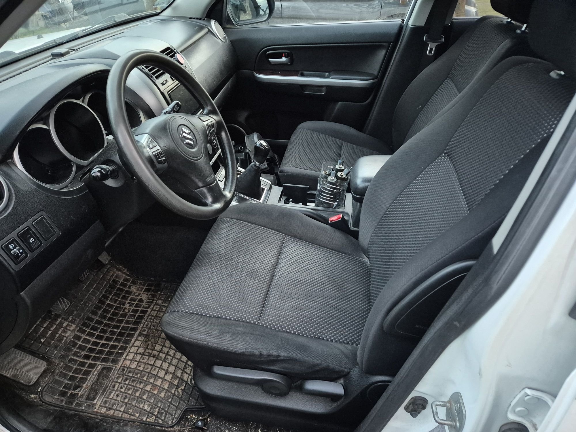Suzuki Grand Vitara 1.9DDis , 2011r , 4x4 . Uszkodzony