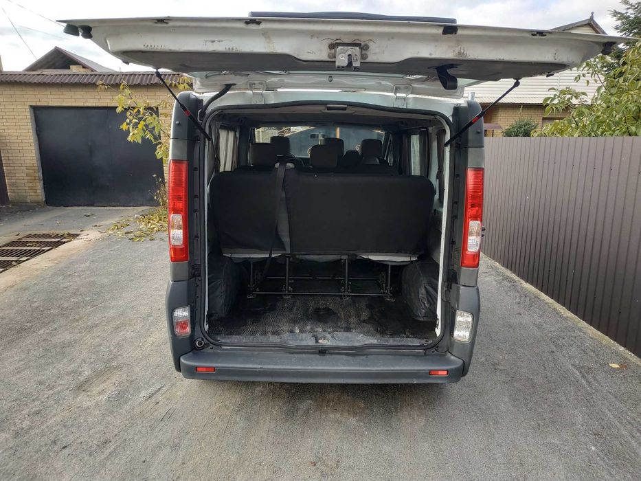 Продам Opel Vivaro 2.5D