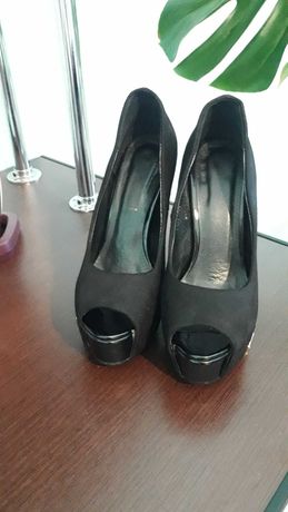 Взуття жіноче 35 розмір