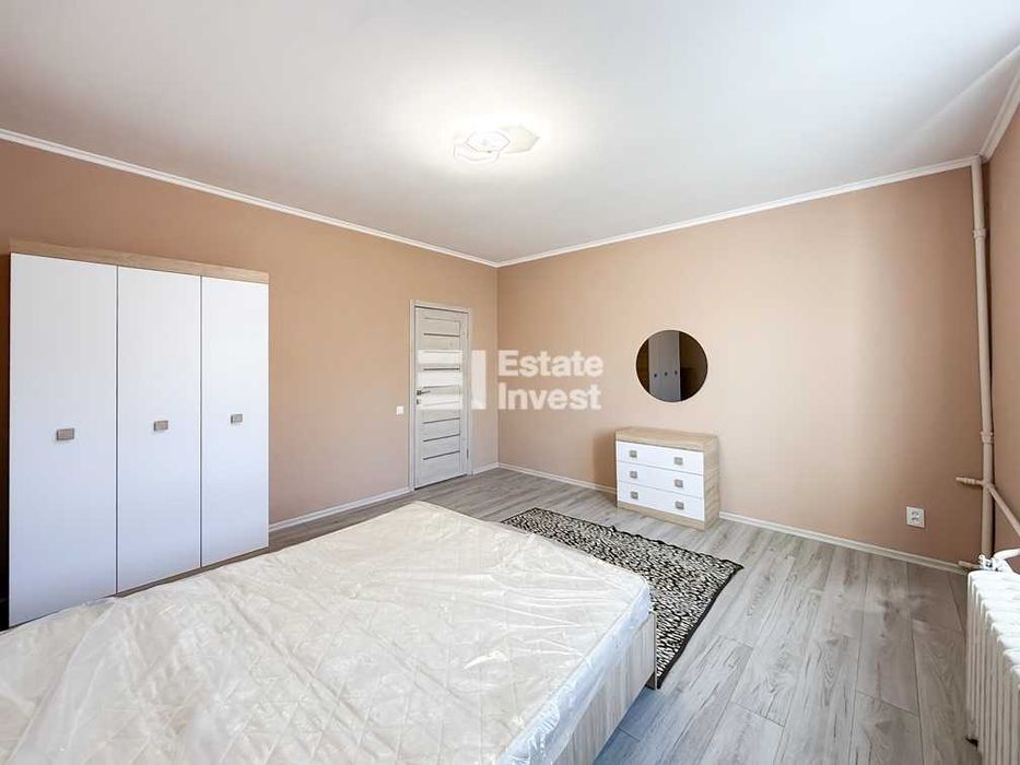 Продам 2 кімн. квартиру. Центр. м. Бекетова. Куликівський узвіз, 13.