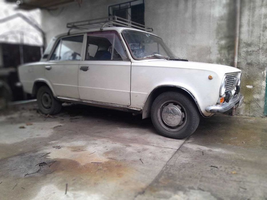 Машина Жигули ваз 21013