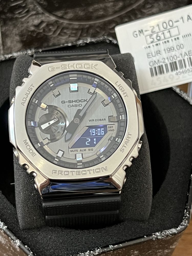 Годинник CASIO G-Shock GM-2100-1AER Оригінал