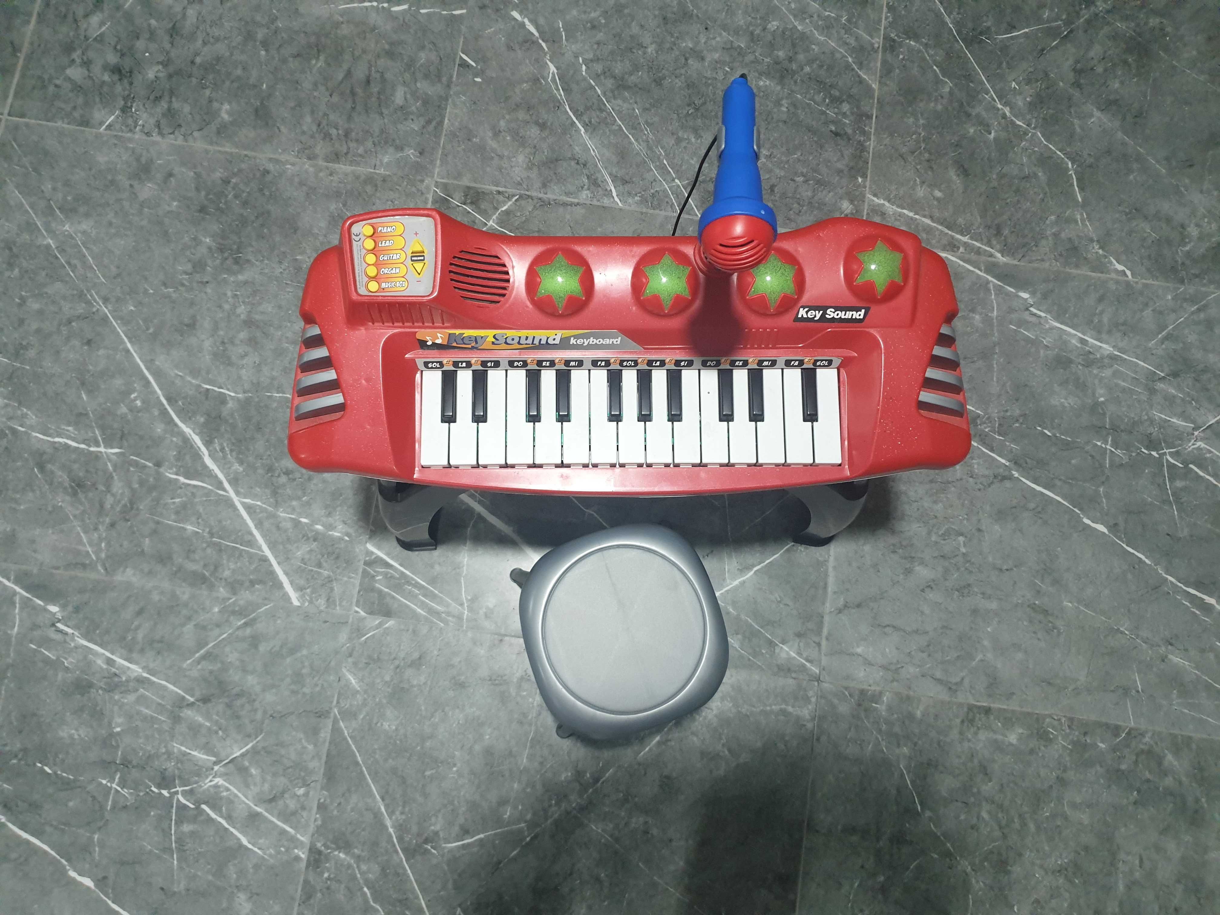 Piano/Órgão Eletrónico com Banco e Microfone Vermelho