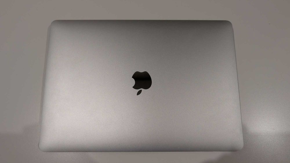 Macbook air M1 8gb/256gb