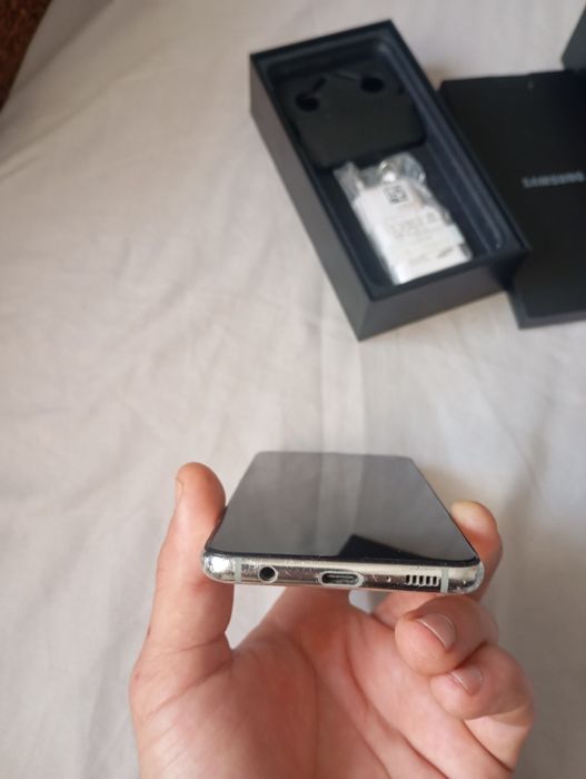 Продам Samsung S10e