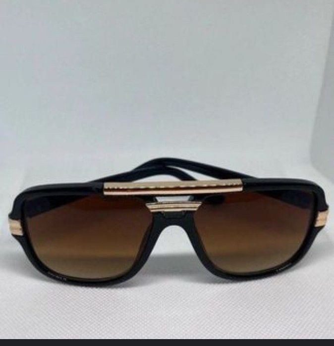 Очки солнцезащитные модные