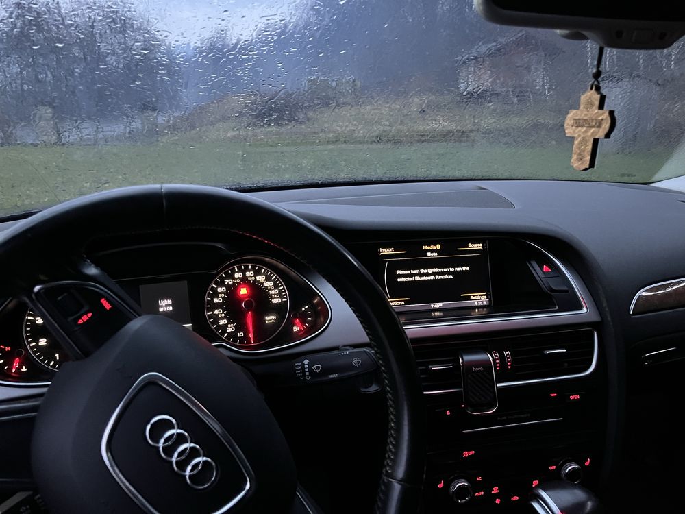 Audi 2012 b8 (FL)
