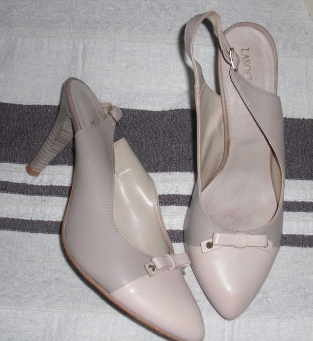 Damskie sandały, skóra, beż, r. 40, obcas wysoki