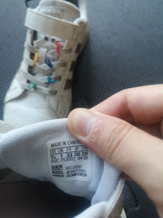 Sapatilhas ténis adidas branco e dourado 33 usadas