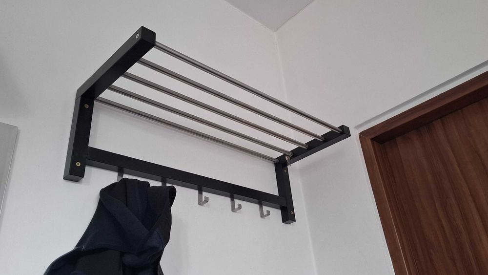 Wieszak i półka na buty IKEA Tjusig