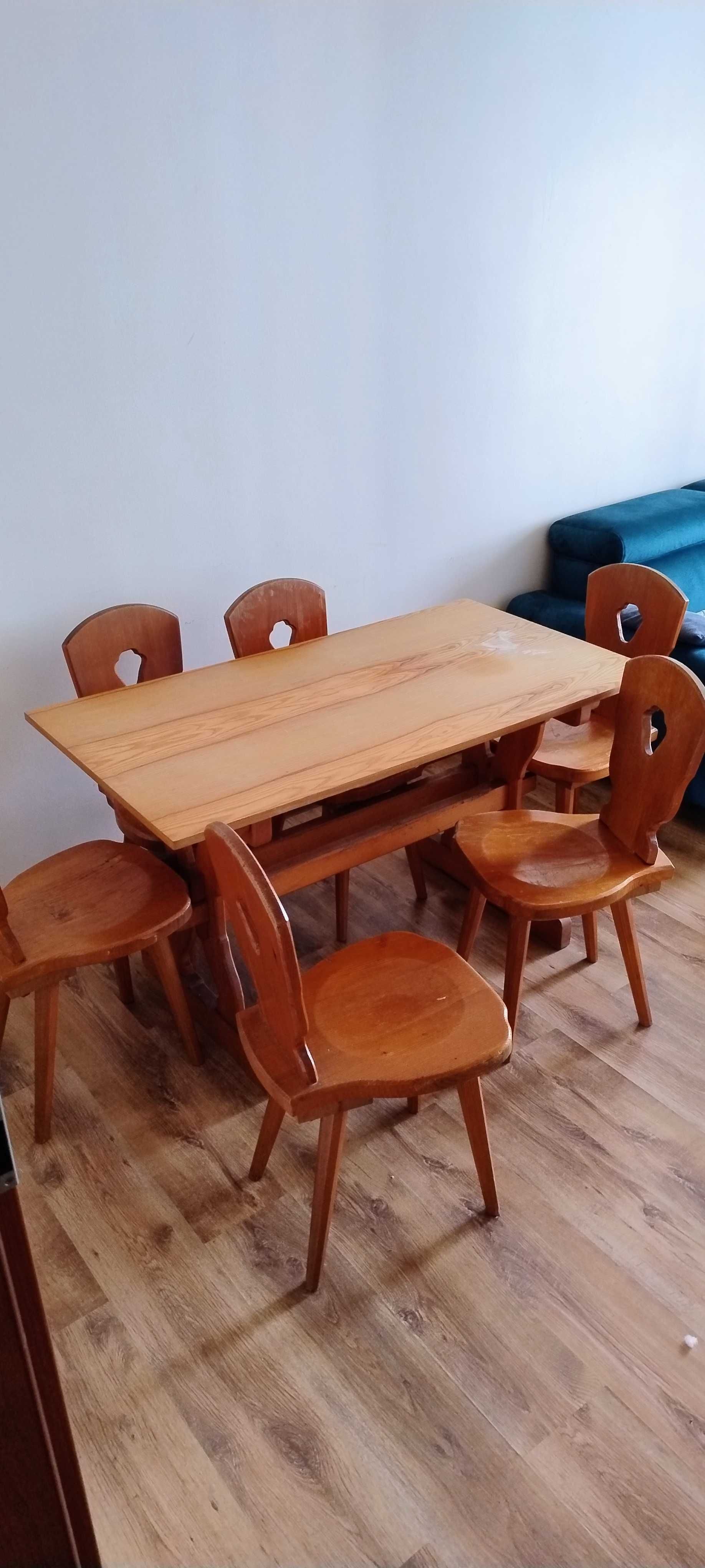 Góralski stół drewniany z Cepelii plus 6 krzeseł