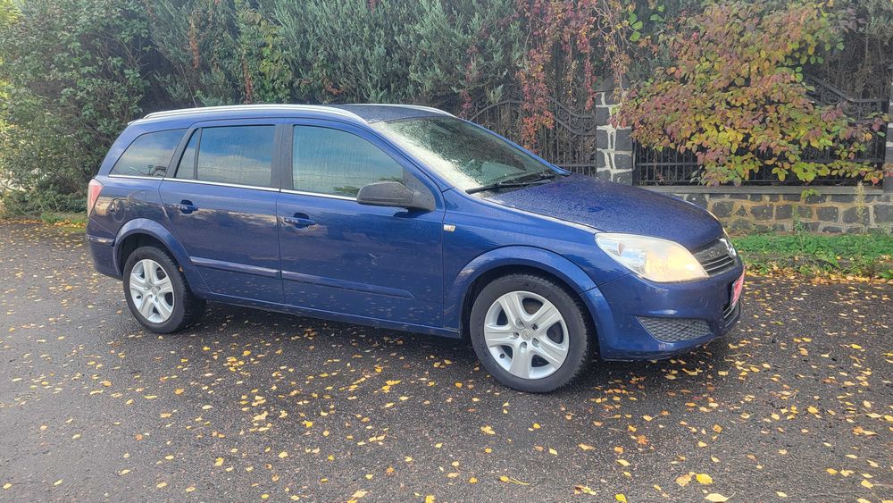 Opel Astra H 2009 рік 1.6 бензин