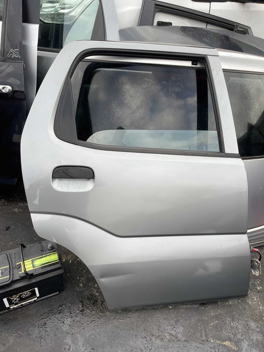 Suzuki Ignis Kompletne drzwi tylne prawe