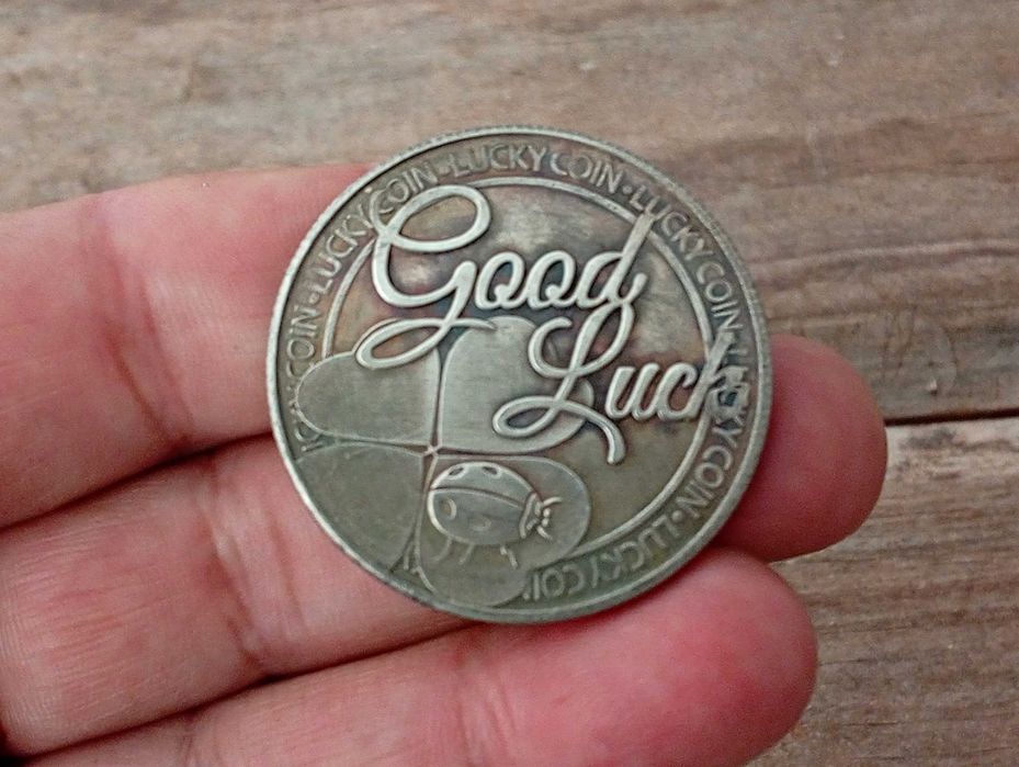 Moeda /medalha da sorte. Moeda em liga bronzeada com bom acabamento