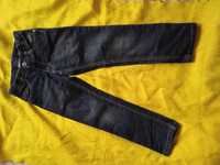 Spodnie czarne jeans 122