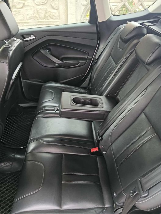 Sprzedam Ford Kuga kolor biała 2014