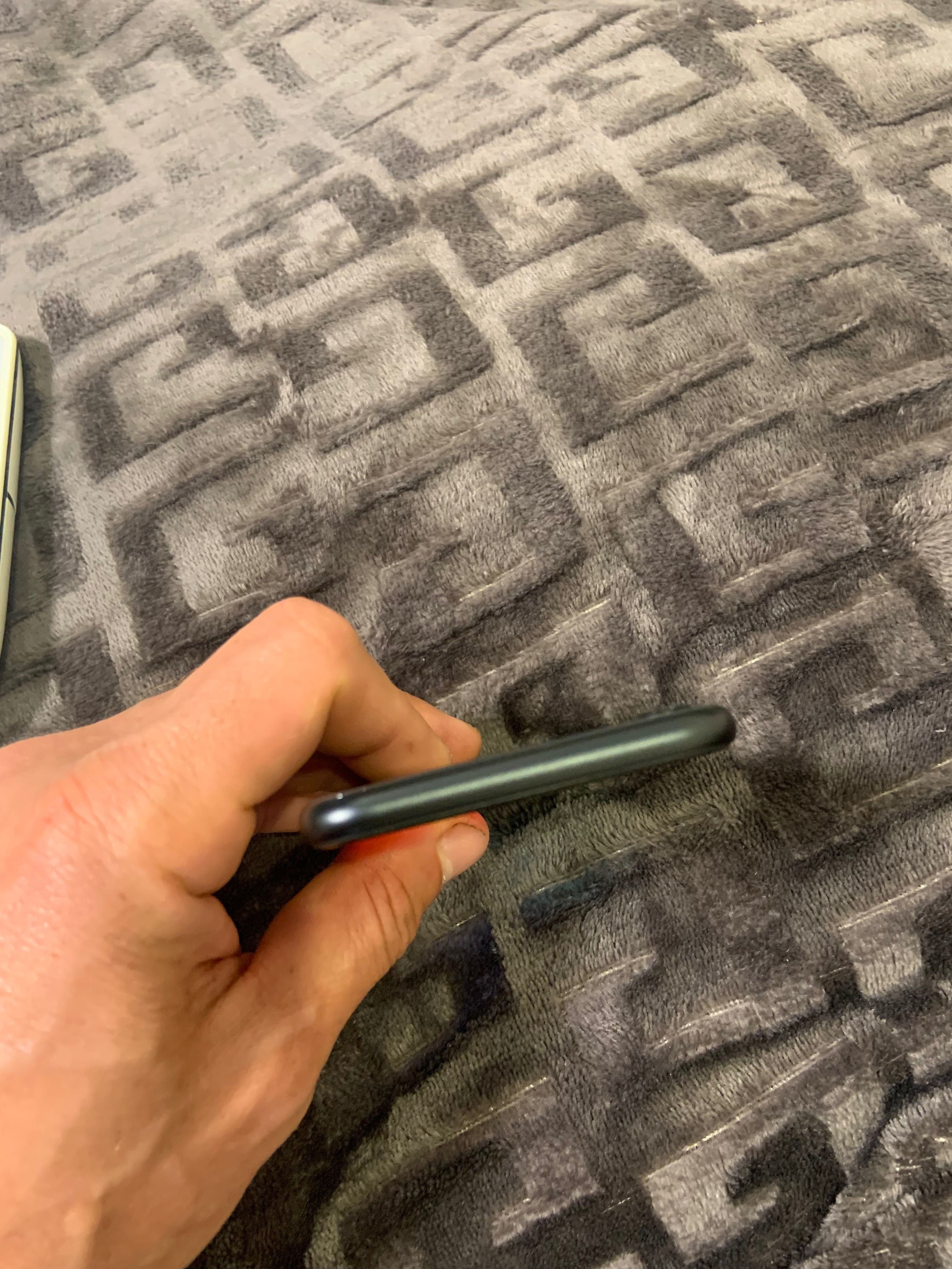 iPhone SE 2020 r-sim