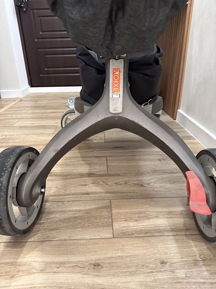 Продам коляску stokke xplory v4