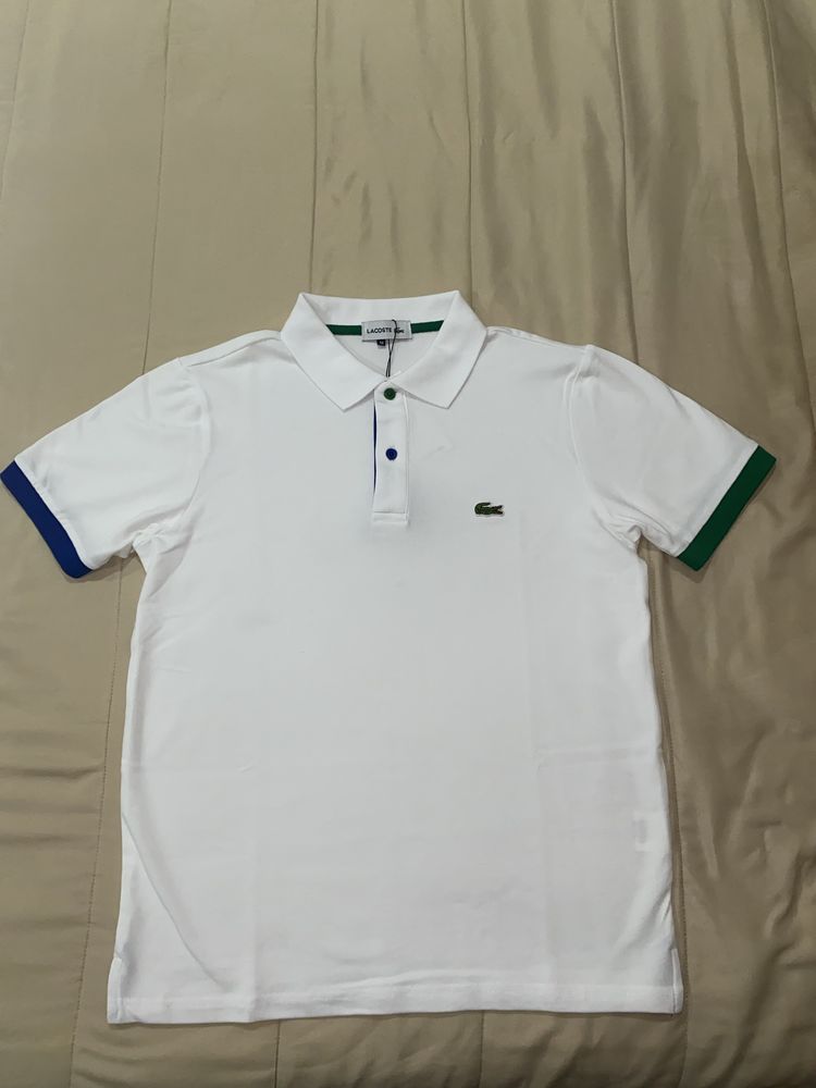 Polo Lacoste tamanho M