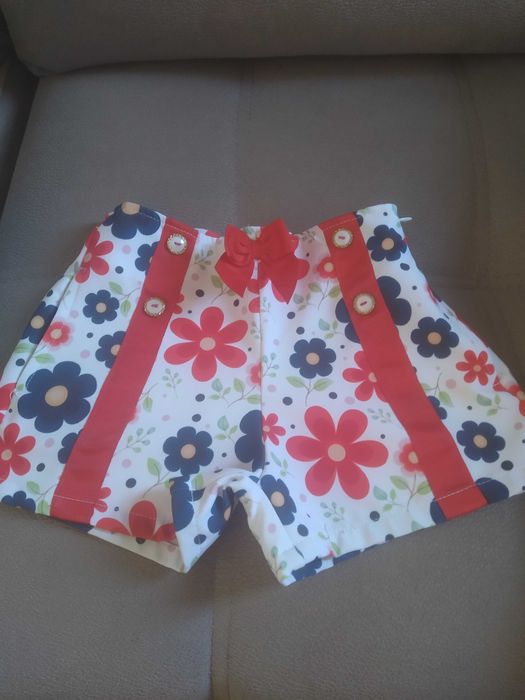 Fato menina calção/t-shirt 4/5anos