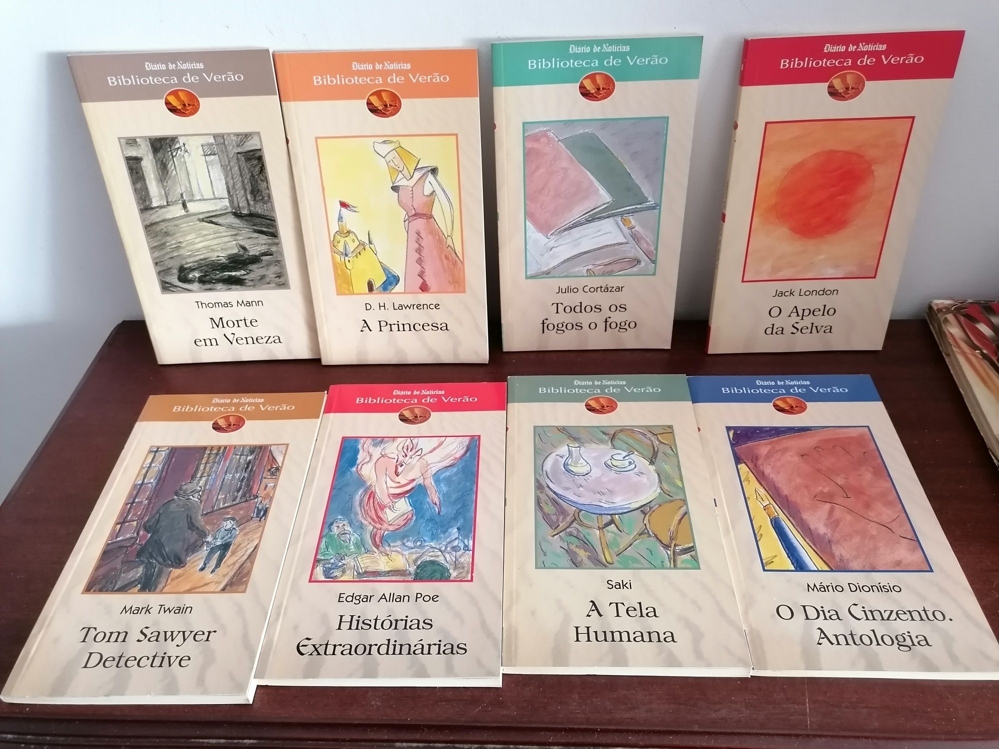 Livros da colecção "Biblioteca de Verão" do Diário de Notícias