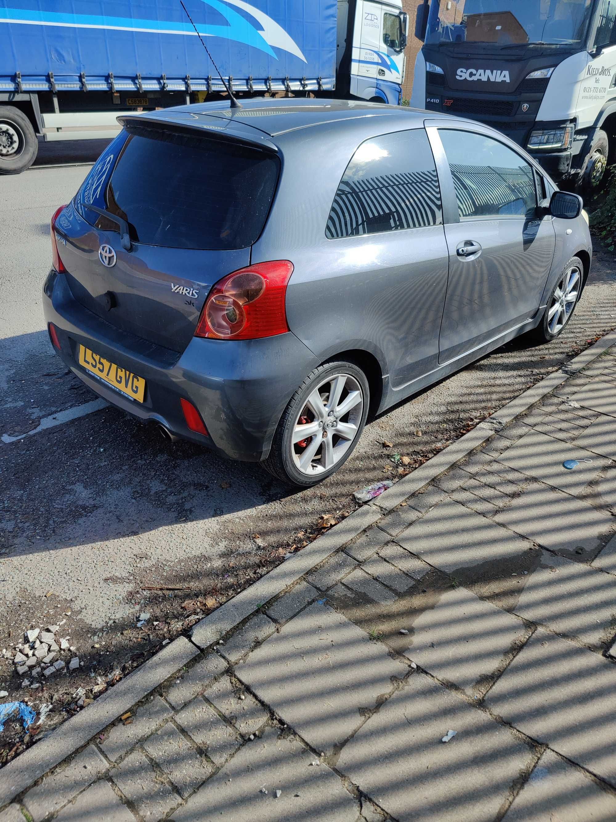 Toyota Yaris 1.8 SR