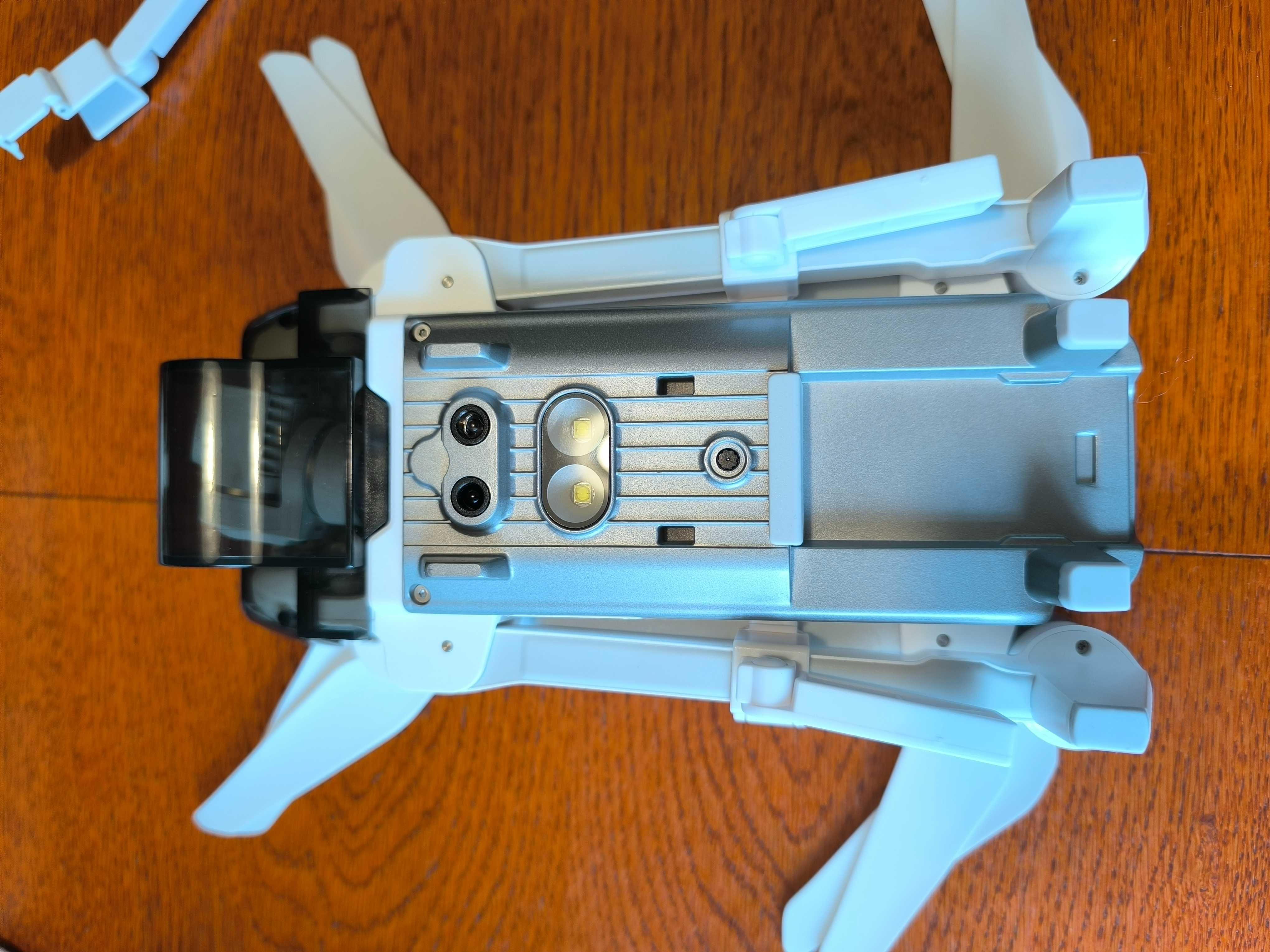 Dron Fimi X8 SE 2022 combo, stan bardzo dobry.