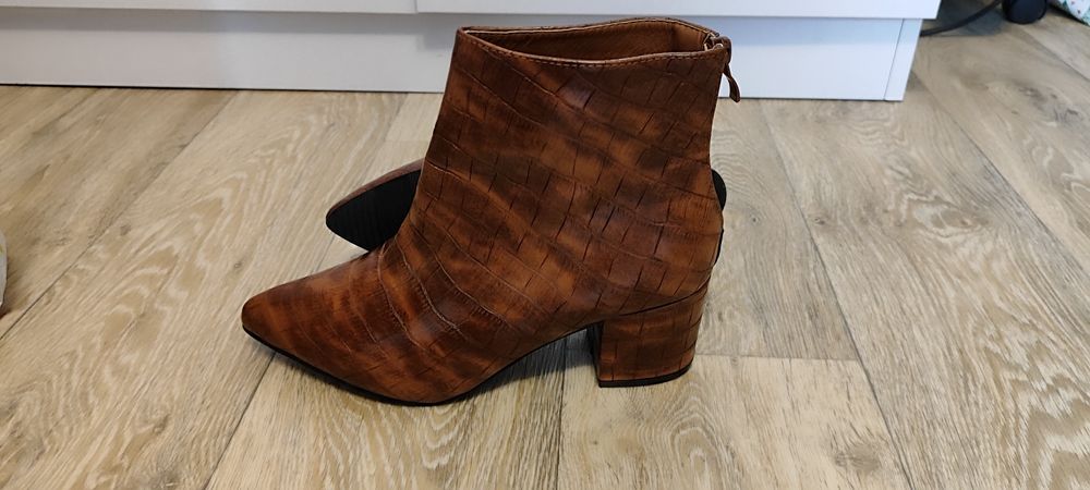 Черевики жіночі 39 р.