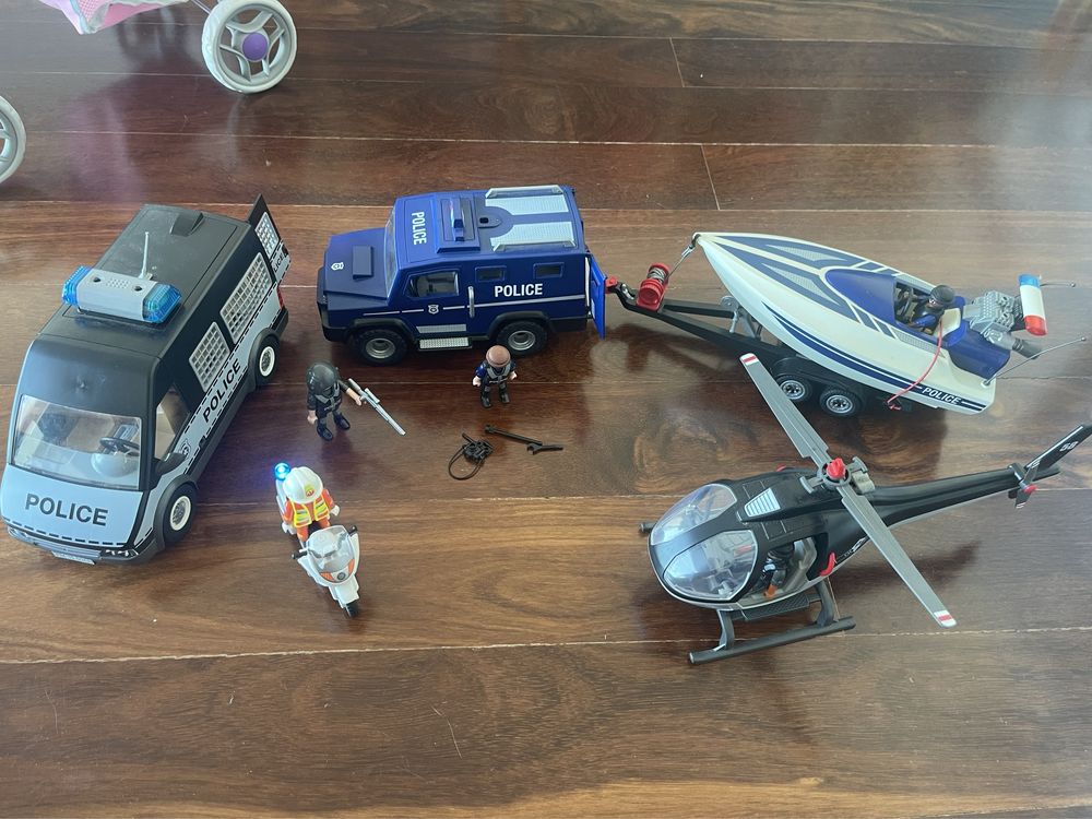 Conjunto da playmobil policia