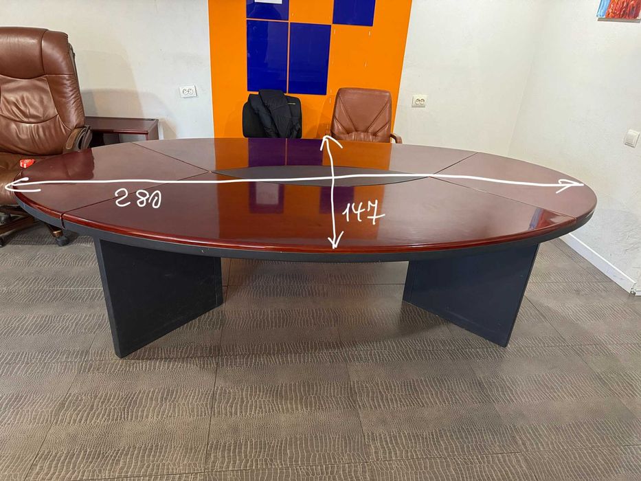 Стол для конференций, переговоров  Дорогая мебель с креслами