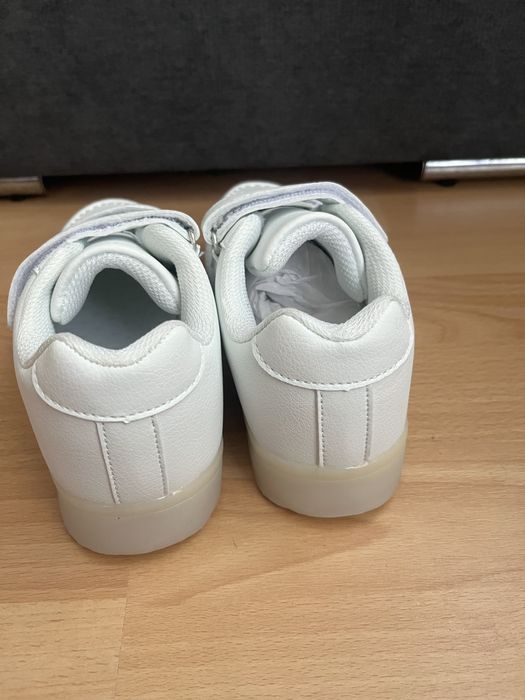 Nowe buty dziecięce świecące 31/32