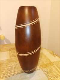 Drewniany wazon ozdoba