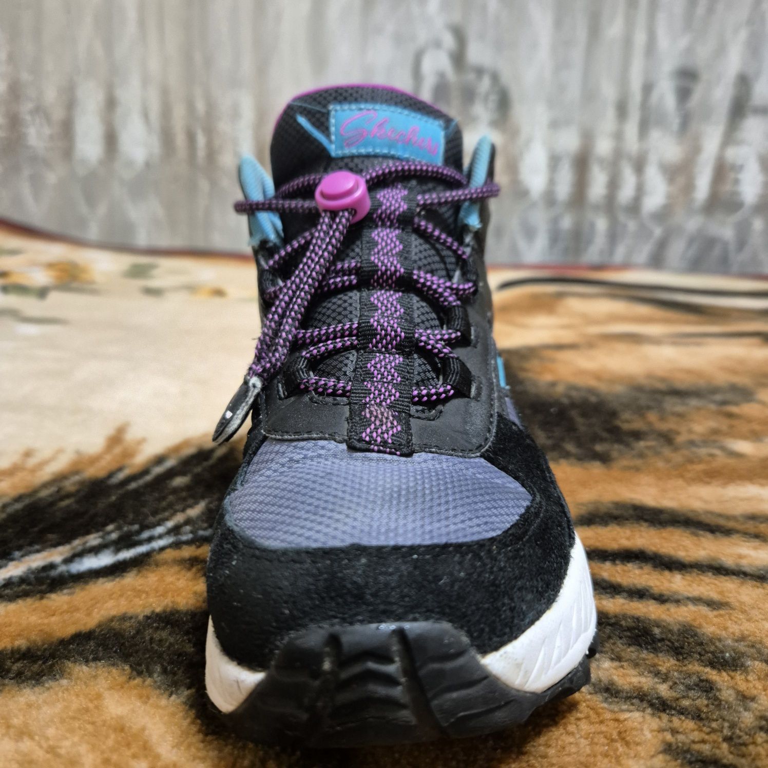 Детские ботинки, сапожки  Skechers для девочки осень-зима 34р  21,5см