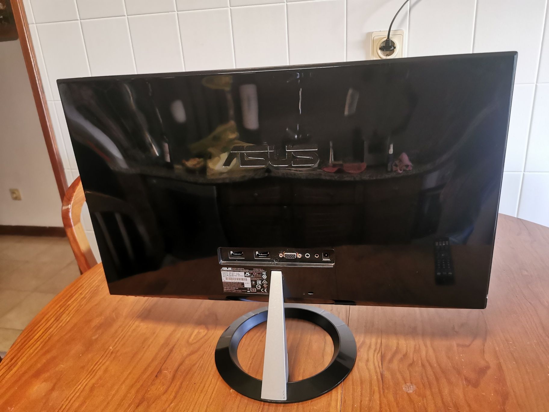 Monitor Asus 23" 2017