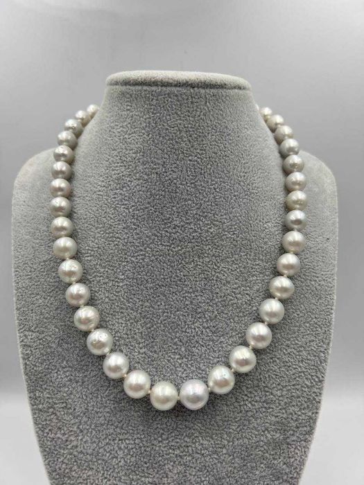 Naszyjnik z pereł naturalnych , złote zapięcie 14K