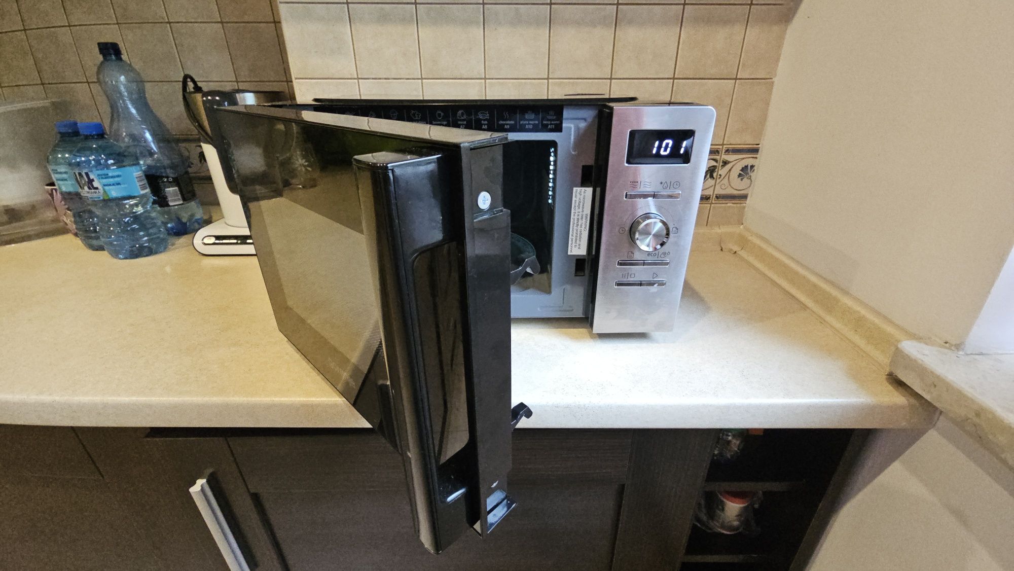 Kuchenka mikrofalowa z grillem GORENJE MO20A4XH Advanced Srebrny