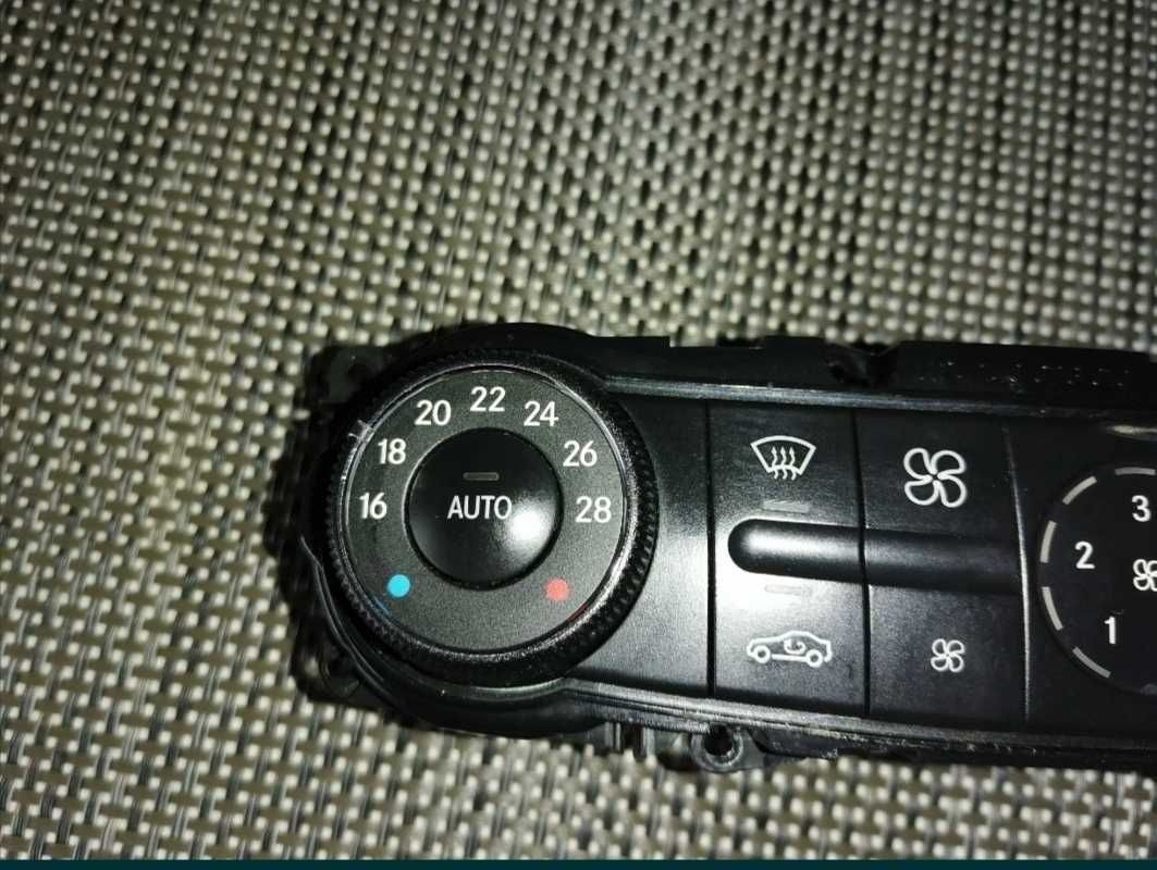 Controlador de climatização E270 W211