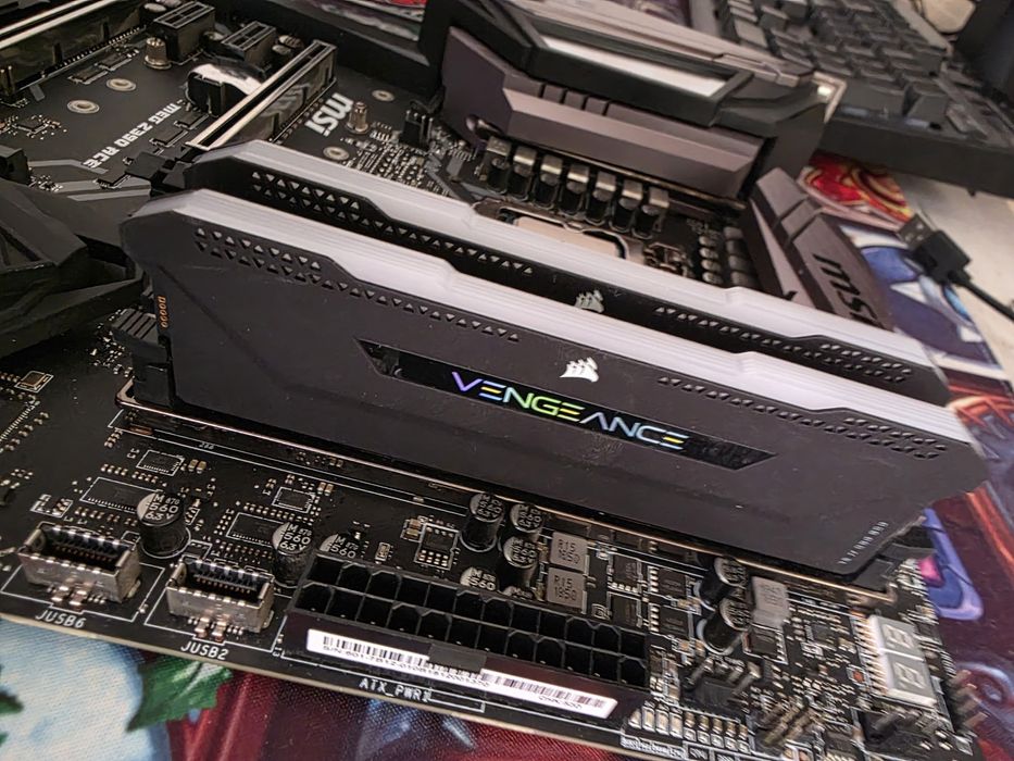 i9-9900K + MSI MEG Z390 ACE + 32GB DDR4 3600 + Башня MSI
Продам компле