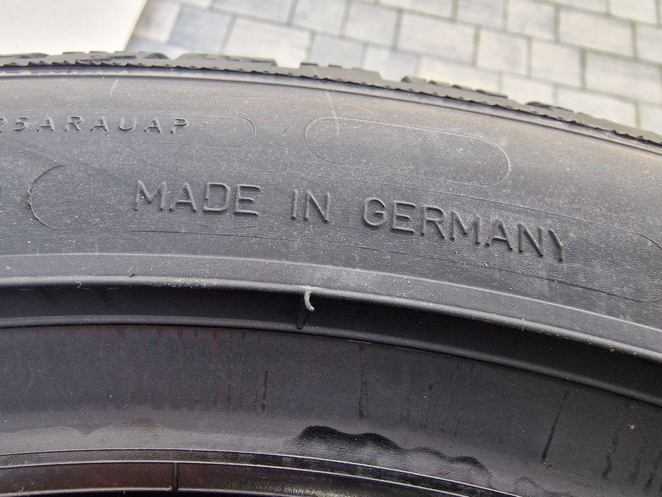 NOWE opony zimowe GOODYEAR ULTRAGRIP PERFORMANCE 3 225/45/17 94H rant