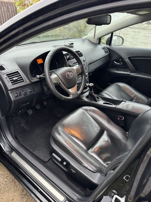 Продам Toyota Avensis