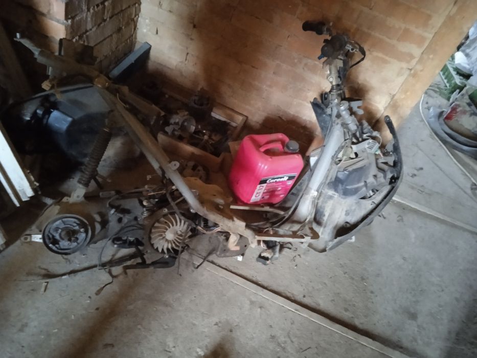 Скутер Сузукі летс 2