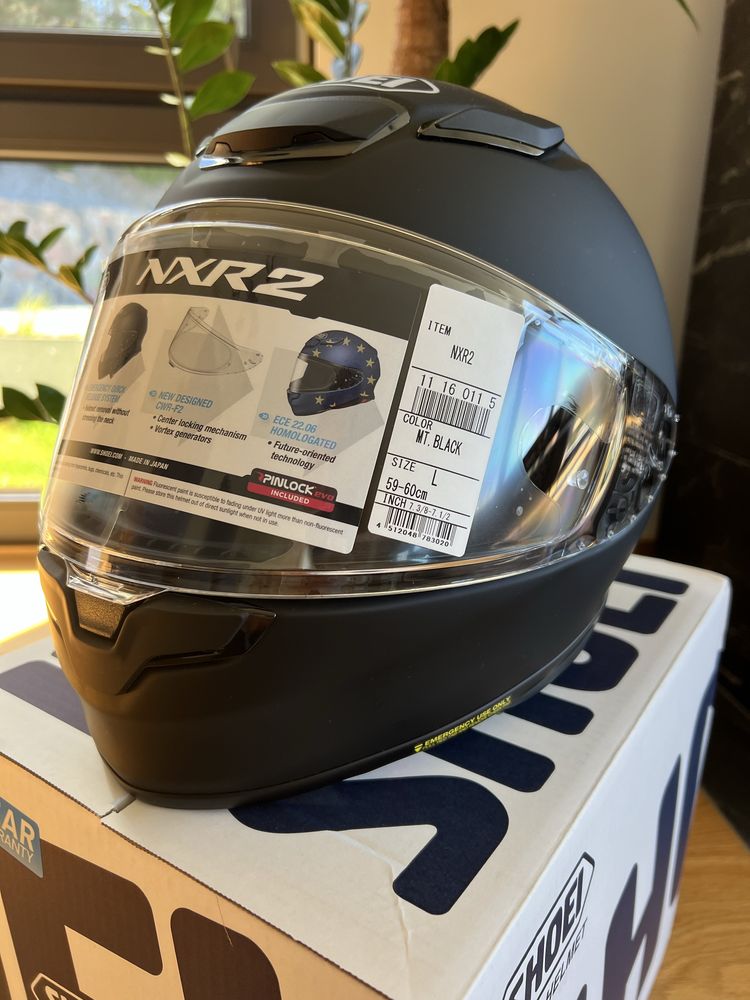 Kask motocyklowy Shoei NXR2 czarny mat r. XL