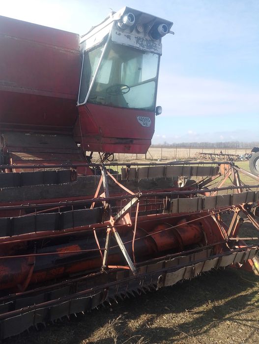 продам комбаин нива