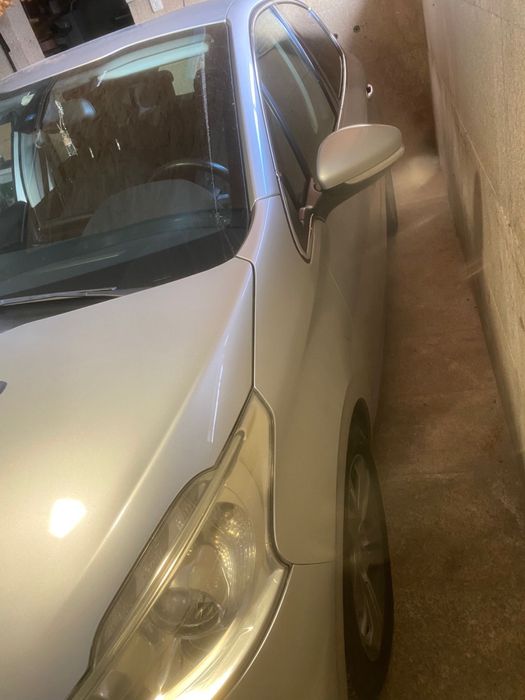 Peugeot 208 gt line 1.2